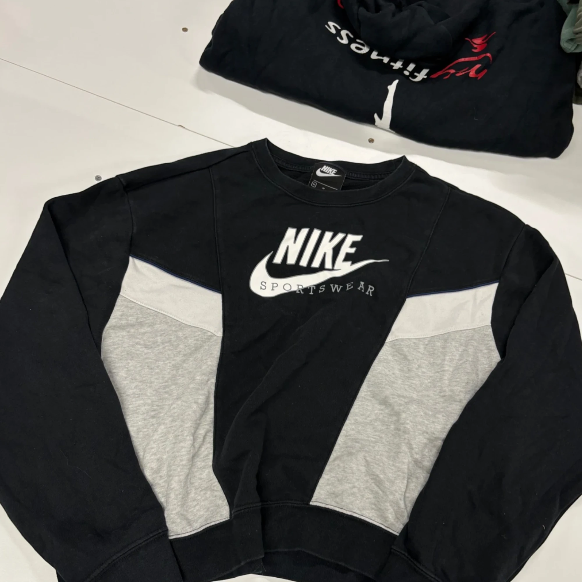 BOX FELPE E PANTALONI TUTA MIX FIRMATO 25 Kg - immagine 7